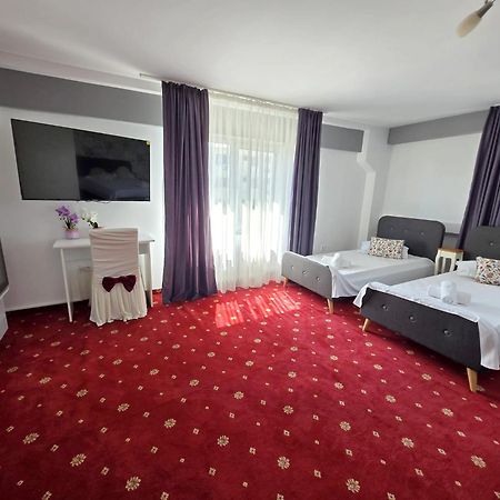 دروبيتا تورنو سيفيرين Bon Ton Residence المظهر الخارجي الصورة