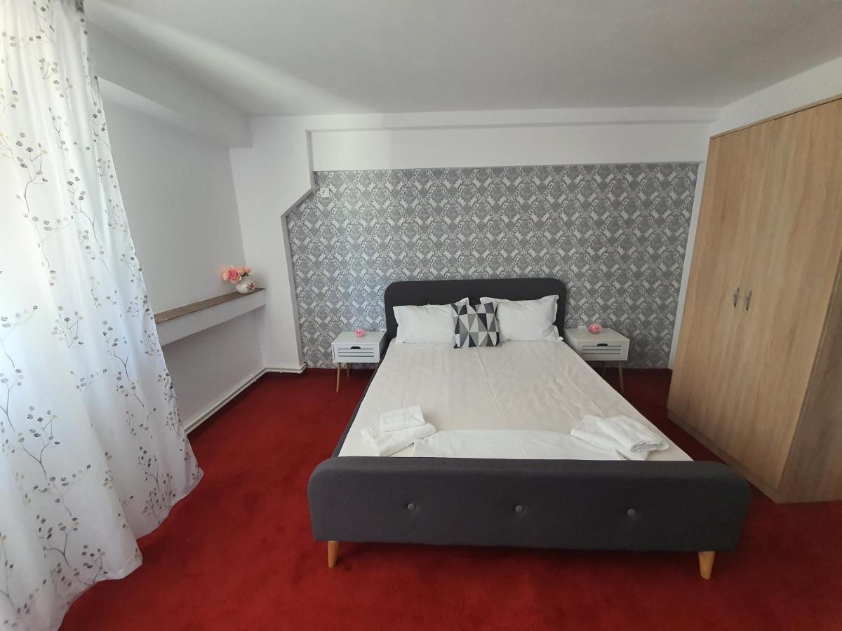 دروبيتا تورنو سيفيرين Bon Ton Residence المظهر الخارجي الصورة