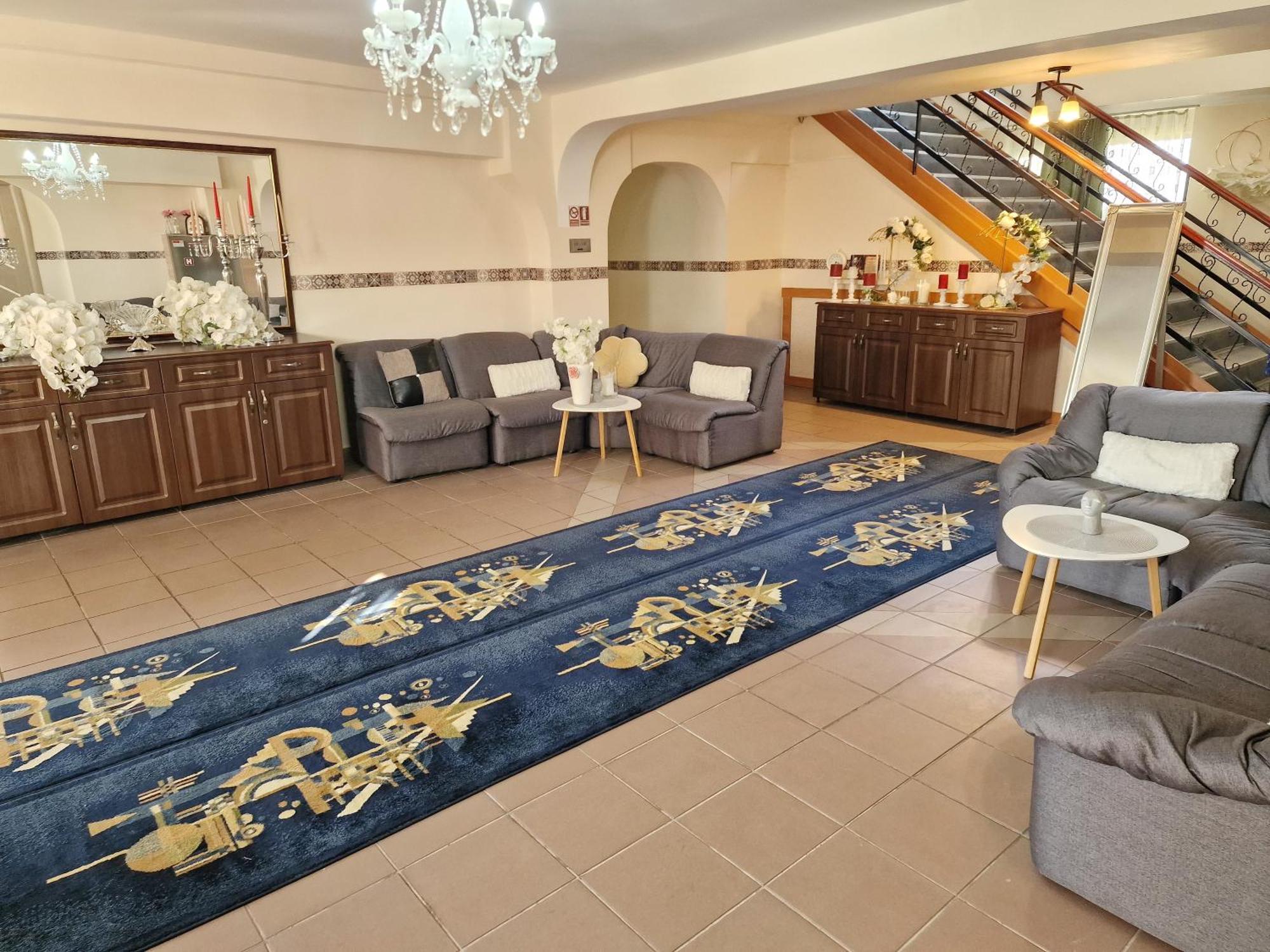 دروبيتا تورنو سيفيرين Bon Ton Residence المظهر الخارجي الصورة
